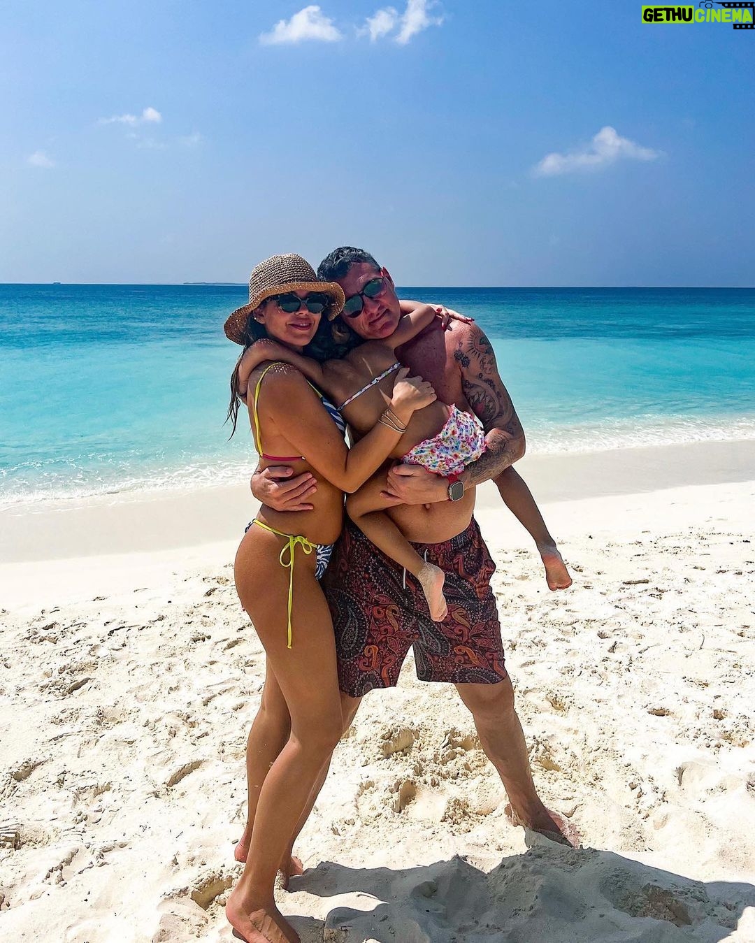 Christian Vieri Instagram - U changed my life ❤️❤️❤️❤️❤️ @costy_caracciolo stella & isabel ❤️❤️❤️