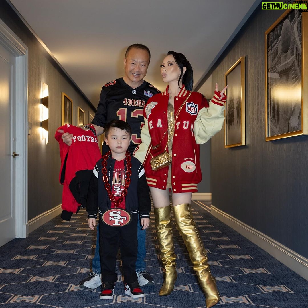 Christine Chiu Instagram - Splitting the 50 with @drchiubhps for an @usher concert and a splash of #SuperBowlLVIII β¦ Baby G knew (slide 3) that it would burn πππ #ninergang #ninersnation #49ersfaithful Allegiant Stadium