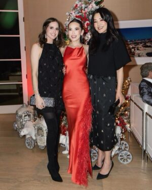Christine Chiu Instagram - Holidays with the Hiltons 🎄from my favorite PJ party to the annual friends and family dinner, there’s no better way to enter festive season than with some Hilton cheer 🎉🍾🥂🫶 Thank you @kathyhilton @rickhilton7 @parishilton @nickyhilton missing @tessahiltonofficial !