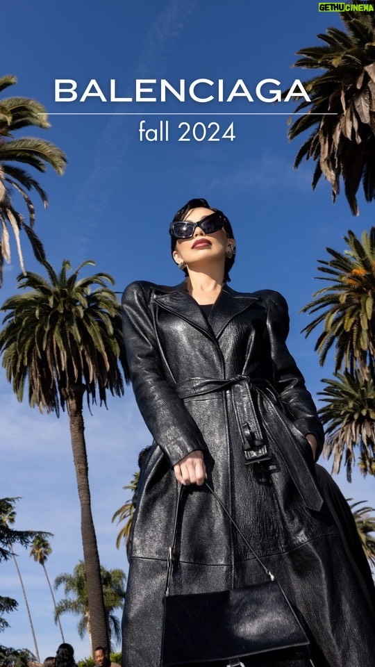 Christine Chiu Instagram - LA is a way of life. From the yogies to erewhon shoppers, ladies who lunch to Runyon hikers, Hollywood stars to tracksuits and power suits, itβs a vibe. Itβs our vibe π€π΄#sorrynotsorry Your best quote about LA below to win a #balenciaga gift from me π€ππ» πΈ @victoriasirakovaphotographer Los Angeles, California