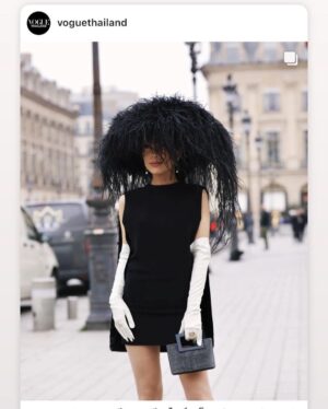 Christine Chiu Instagram - Elegance is the balance between proportion, emotion & surprise. Valentino Garavani 

🖤🖤
@voguemagazine 
@voguerunway 
@voguefrance 
@vogueitalia 
@voguejapan 
@vogueaustralia 
@voguearabia 
@vogueindia 
@vogueturkiye 
@voguethailand 

.
.
.
#paris #pfw #couture #hautecouture #maisonvalentino #valentino #coutureweek #streetstyle