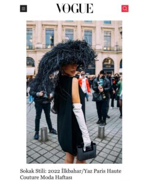 Christine Chiu Instagram - Elegance is the balance between proportion, emotion & surprise. Valentino Garavani 

🖤🖤
@voguemagazine 
@voguerunway 
@voguefrance 
@vogueitalia 
@voguejapan 
@vogueaustralia 
@voguearabia 
@vogueindia 
@vogueturkiye 
@voguethailand 

.
.
.
#paris #pfw #couture #hautecouture #maisonvalentino #valentino #coutureweek #streetstyle