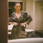 Christine Chiu Instagram - It’s all fun and games until they turn off the heated seats 🤣 last slide for #mfw #realness @tods x @aaronidelson #milanfashionweek #todsfw24 #Tods Milan Fashion Week