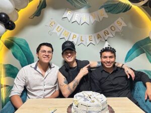 Christopher Vélez Instagram - Un poco de lo que fue mi cumpleaños 🎂 en mi hermoso Loja 😎🔥