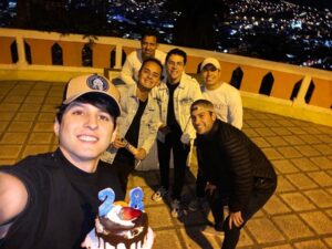 Christopher Vélez Instagram - Un poco de lo que fue mi cumpleaños 🎂 en mi hermoso Loja 😎🔥