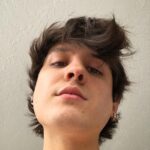 Christopher Vélez Instagram – Creo que necesito un corte de pelo… 😅 ustedes que dicen? Miami, Florida