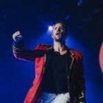 Christopher Von Uckermann Instagram - RBD llego a mi vida hace casi 20 años, no sabía lo importante que iba a ser para mí, no sabia en ese momento que me cambiaría la vida para siempre. Cuando RBD se durmió por más de 15 años, intente alejarme, intente seguir mi vida… pero no me di cuenta que había cuentas pendientes, lecciones por aprender y todavía camino por recorrer. Hoy les quiero agradecer a todos los que han estado para nosotros a través de los años, a los que han seguido con sus club de fans, reproduciendo nuestra música, escribiéndonos y a los que hicieron que otras generaciones nos conocieran. RBD es más que cualquiera de sus integrantes, es el alma de un fenómeno que creció con muchos de ustedes, es la leyenda que construimos juntos. RBD me enseña todos los días que todo es posible, que la justicia divina existe y que el amor que siempre les dimos NO se va a ningún lado. JUNTOS SOMOS SIEMPRE REBELDES E INDESTRUCTIBLES
