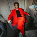 Christopher Von Uckermann Instagram – Quienes ya lo vieron en el escenario, saben que Christopher von Uckermann lo está dando todo en el Soy Rebelde Tour de RBD 🔥 y, ahora que estuvimos backstage con él, descubrimos que la energía que desborda en cada show la trae ya a flor de piel desde antes de que comience la presentación.

En exclusiva, @frescolns nos comparte imágenes de lo que vive Christopher junto a su equipo en los minutos previos al inicio de los conciertos. 😎
.
.
.
.
#christophervonuckermann #rbd #soyrbeldetour 
(Fotos: @frescolns)