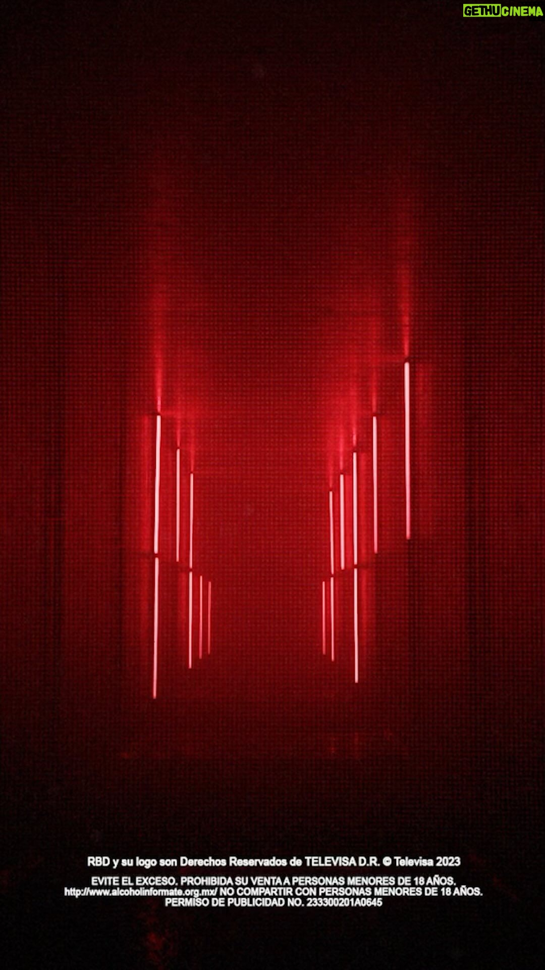 Christopher Von Uckermann Instagram - #AD Ser Rebelde es reinventarme, ser único, divertido y auténtico. #SmirnoffRBD #SmirnoffMx
