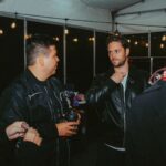 Christopher Von Uckermann Instagram – Quienes ya lo vieron en el escenario, saben que Christopher von Uckermann lo está dando todo en el Soy Rebelde Tour de RBD 🔥 y, ahora que estuvimos backstage con él, descubrimos que la energía que desborda en cada show la trae ya a flor de piel desde antes de que comience la presentación.

En exclusiva, @frescolns nos comparte imágenes de lo que vive Christopher junto a su equipo en los minutos previos al inicio de los conciertos. 😎
.
.
.
.
#christophervonuckermann #rbd #soyrbeldetour 
(Fotos: @frescolns)