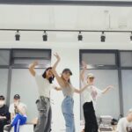 Chungha Instagram - 언니 처럼🦋 fly like a butterfly🦋 #나빌레라 #NabilleraChallenge #청하 #CHUNGHA #현아 #HyunA #나빌레라 #nabillera @hyunah_aa @imymesara @gumpnoff