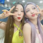 Chungha Instagram - [📸] #BareRare #Sparkling 뎡이🤍 너랑 또 함께 활동해서 외롭지 않았어 항상 언니 같은 동생이어줘서 고마워 사랑해🫶🏻 @uyj__0803 @wjsn_cosmic #청하 #CHUNGHA #우주소녀 #연정