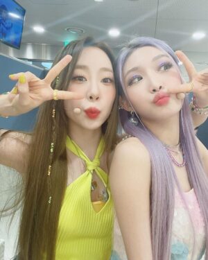 Chungha Instagram - [📸] #BareRare #Sparkling

뎡이🤍 너랑 또 함께 활동해서 외롭지 않았어
항상 언니 같은 동생이어줘서 고마워 사랑해🫶🏻

@uyj__0803
@wjsn_cosmic

#청하 #CHUNGHA
#우주소녀 #연정