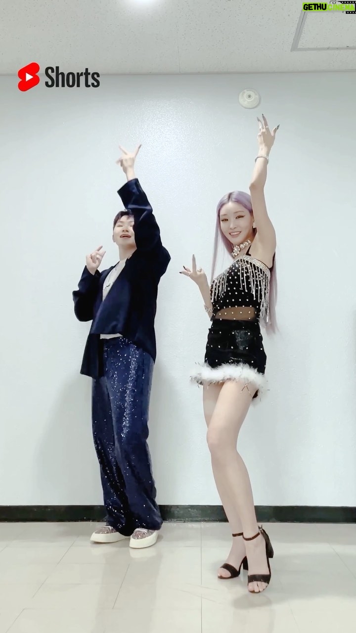 Chungha - 177.7K Likes - CHUNG HA 청하
#SEVENTEEN #WOOZI 님의 #_WORLD 에서#SparklingChallenge 🎉 완료!✨YouTubeShorts✨ 로 보러가기 Go!
#청하 #CHUNGHA #BareRare #Sparkling #세븐틴 #SVT #우지 #CHUNGHA_BareRare #CHUNGHA_Sparkling @saythename_17 @woozi_universefactory