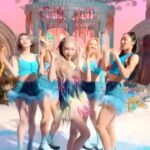 Chungha Instagram – 당신의 스파클링한 순간! 
#YouTubeShorts 로 보여 주세요💖 
CHUNGHA 청하와 함께 #SparklingChallenge 

#청하 #CHUNGHA✨#BareRare #Sparkling
#CHUNGHA_BareRare #CHUNGHA_Sparkling