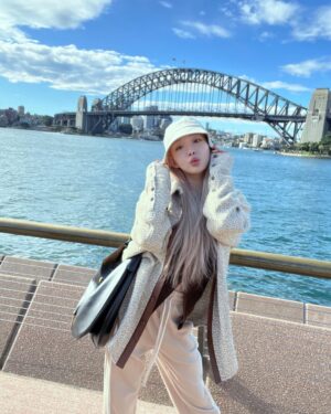 Chungha Instagram - CHUNG HA in Sydney 🇦🇺🥰💙
#2

#청하 #CHUNGHA