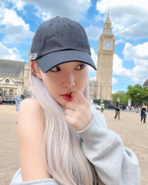 Chungha Instagram - CHUNG HA in London 🇬🇧😍💚
#1

#청하 #CHUNGHA