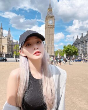 Chungha Instagram - CHUNG HA in London 🇬🇧😍💚
#1

#청하 #CHUNGHA