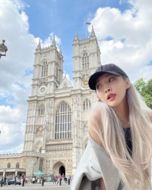 Chungha Instagram - CHUNG HA in London 🇬🇧😍💚
#1

#청하 #CHUNGHA