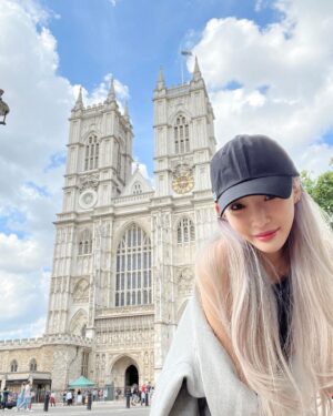 Chungha Instagram - CHUNG HA in London 🇬🇧😍💚
#1

#청하 #CHUNGHA
