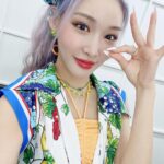 Chungha Instagram – [📸] 220722 #뮤직뱅크

💚🍇🌿💙💜
✨Sparkling✨

#청하 #CHUNGHA
#BareRare #Sparkling
#CHUNGHA_BareRare
#CHUNGHA_Sparkling