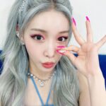 Chungha Instagram - [📸] 220717 #인기가요 💙썸머퀸💙 ✨Sparkling✨ #청하 #CHUNGHA #BareRare #Sparkling #CHUNGHA_BareRare #CHUNGHA_Sparkling