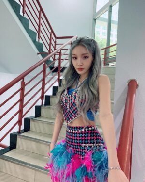 Chungha Instagram - [📸] 220717 #인기가요

💙썸머퀸💙
✨Sparkling✨

#청하 #CHUNGHA
#BareRare #Sparkling
#CHUNGHA_BareRare
#CHUNGHA_Sparkling