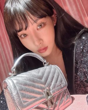 Chungha Instagram - Had so much fun thank you jestina💖

@j.estina_official
@j.estinabag_official

#광고 #제이에스티나 #JESTINA #JZBAR
#청하 #CHUNGHA