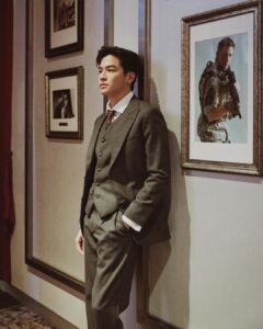 Chutavuth Pattarakampol Instagram - ขอบคุณทุกกำลังใจที่ส่งมาให้พวกเรานะครับ ขอบคุณมากจริงๆครับ ผมได้รับพลังเต็มๆเลย🥰🤟🏻 วันนี้ #ไชน่าทาวน์ชะช่า เข้าแล้วทุกโรงภาพยนตร์ ชวนเพื่อน ชวนแฟน ชวนครอบครัว ชวนคนที่รักมาดู มารับความสนุกและเสียงหัวเราะจากพวกเราไปนะครับ...ดูแล้วเป็นยังไงมาเล่าให้ฟังด้วยน้าาา❤️