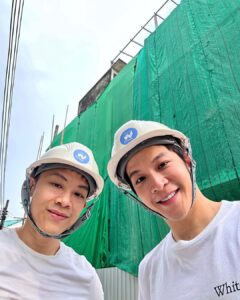 Chutavuth Pattarakampol Instagram - ก่อร่างสร้างตึก EP.5 … พี่มาฝึกงานที่ 🎬@meenakom.ent ส่วนน้องมาฝึกงานที่ ✏️ @archithas.design Bangkok, Thailand