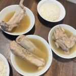 Chutavuth Pattarakampol Instagram – ปากบอกพอ แต่ล่อหมดจาน😋🦐🐓🥚🐷 Singapore