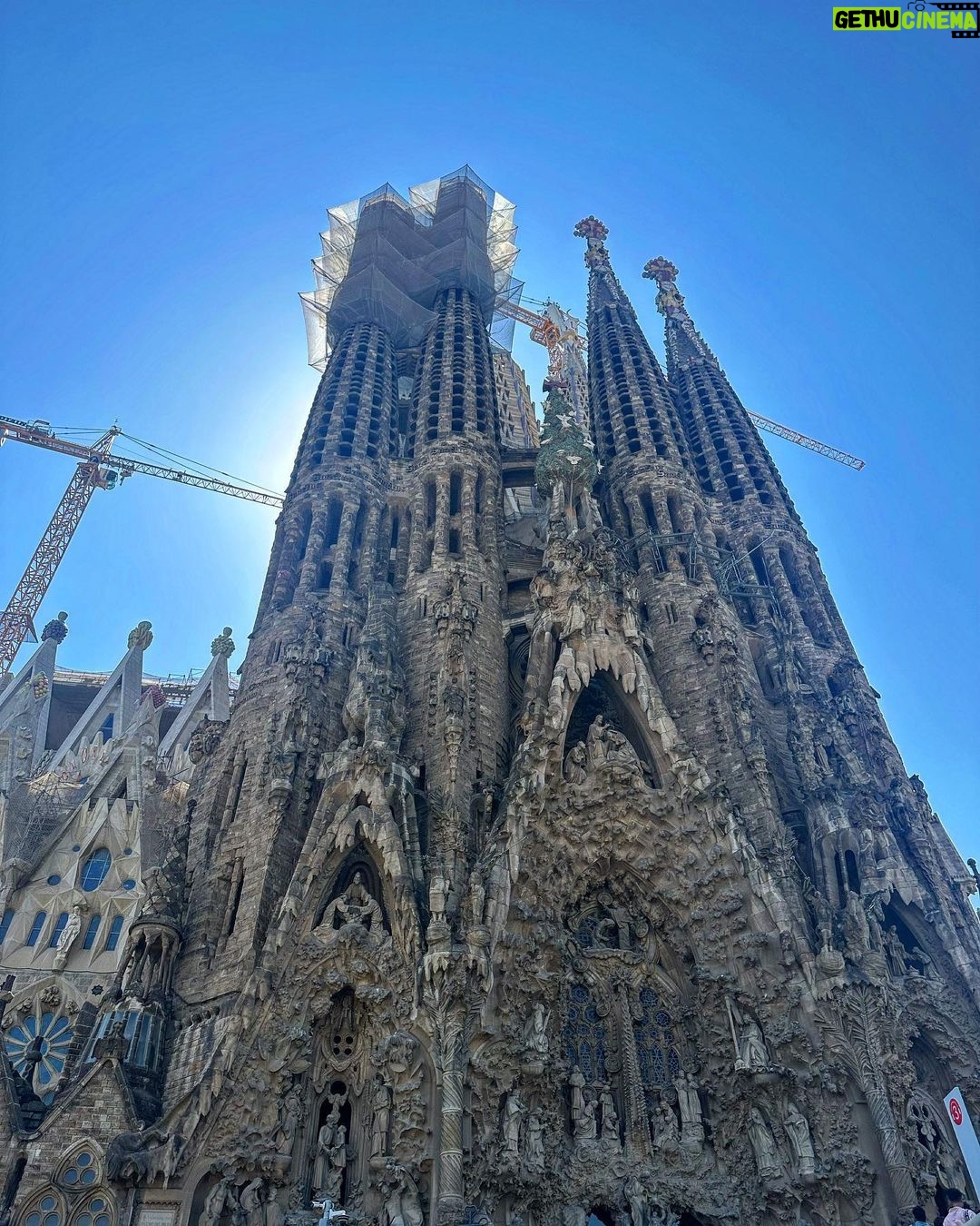 Chutavuth Pattarakampol Instagram - One day in Barcelona πΆπ»π°βοΈ π Barcelona, Spain
