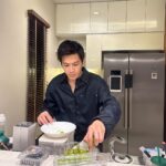 Chutavuth Pattarakampol Instagram - ช่วงนี้อินทำกรีกโยเกิร์ตกินเอง😋🍇🫐👍🏻