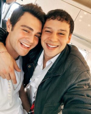 Cihan Şimşek Instagram - Yeni saçlarım ve diğerleri 🤘🏽 #boydandüş