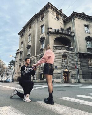 Cihan Şimşek Instagram - Eveti kaptım 🤩💍🤍 @sinemsmsk