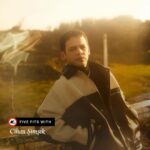 Cihan Şimşek Instagram - Esquire’in “Five Fits With” serisine Cihan Şimşek ile devam ediyoruz. Onun için giyinmek, bir maceradan farksız. İşine gösterdiği özeni kıyafet seçimlerine de yansıtan Cihan’ın öne çıkan 5 stilini inceliyoruz. #FivefitswithEsquire #MensFashion #MensWear #EsquireGuide