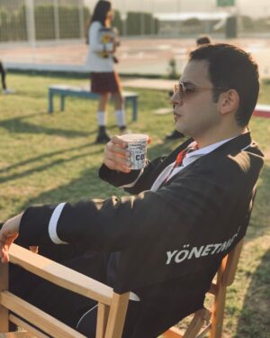 Cihan Şimşek Instagram - Yönetmenliğimden memnun kalmışsınızdır umarım 🎬 KESTİK.