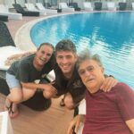 Cihangir Ceyhan Instagram – Her yanımız bahar bahçe🍀🍀🍀