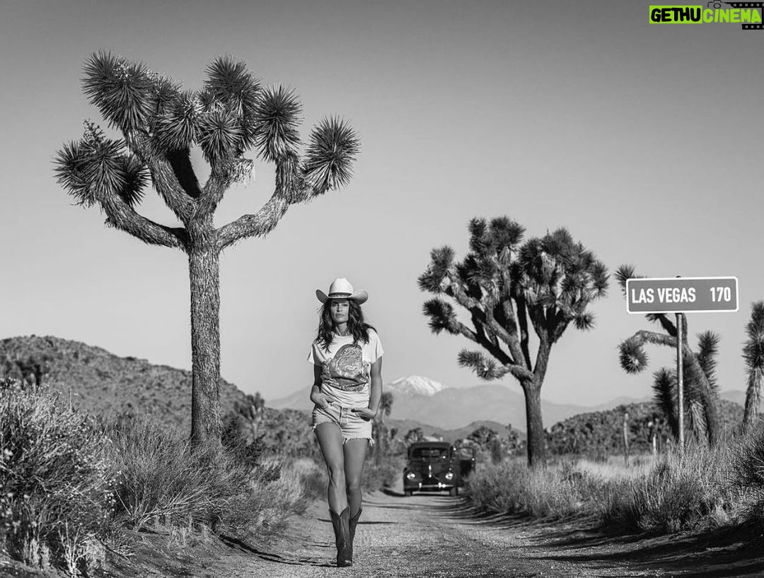 Cindy Crawford Instagram - SIN CITY by @davidyarrow… Always so special to be part of David’s storytelling. We made our way out to the desert super early in the morning for this shoot - so worth it. Thanks to the whole team for the experience ❤️