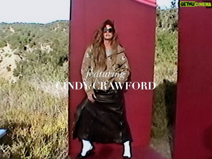 Cindy Crawford Instagram - A @flauntmagazine film by @gregswalesart and @shootchevytyler ❤️ #BTS Styling: @MuiHai Story: @FranchescaBaratta Hair: @DimitrisHair
Makeup: @Harold_James
Nails: @StephStoneNails
Producer: @AlexeyG @agpnyc Set Designer: @TheNinjaAtelier Location: @StoneFoxRanch #FlauntMagazine #UnderTheSilverMoon