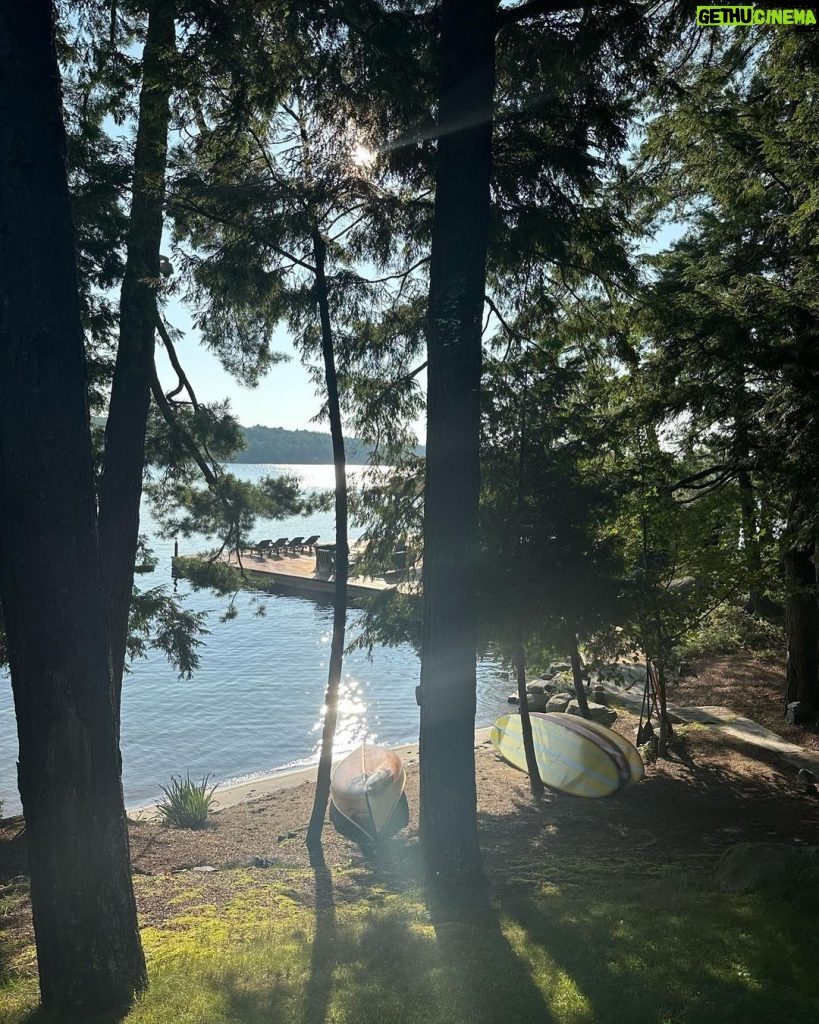 Cindy Crawford Instagram - Lake life 🛶