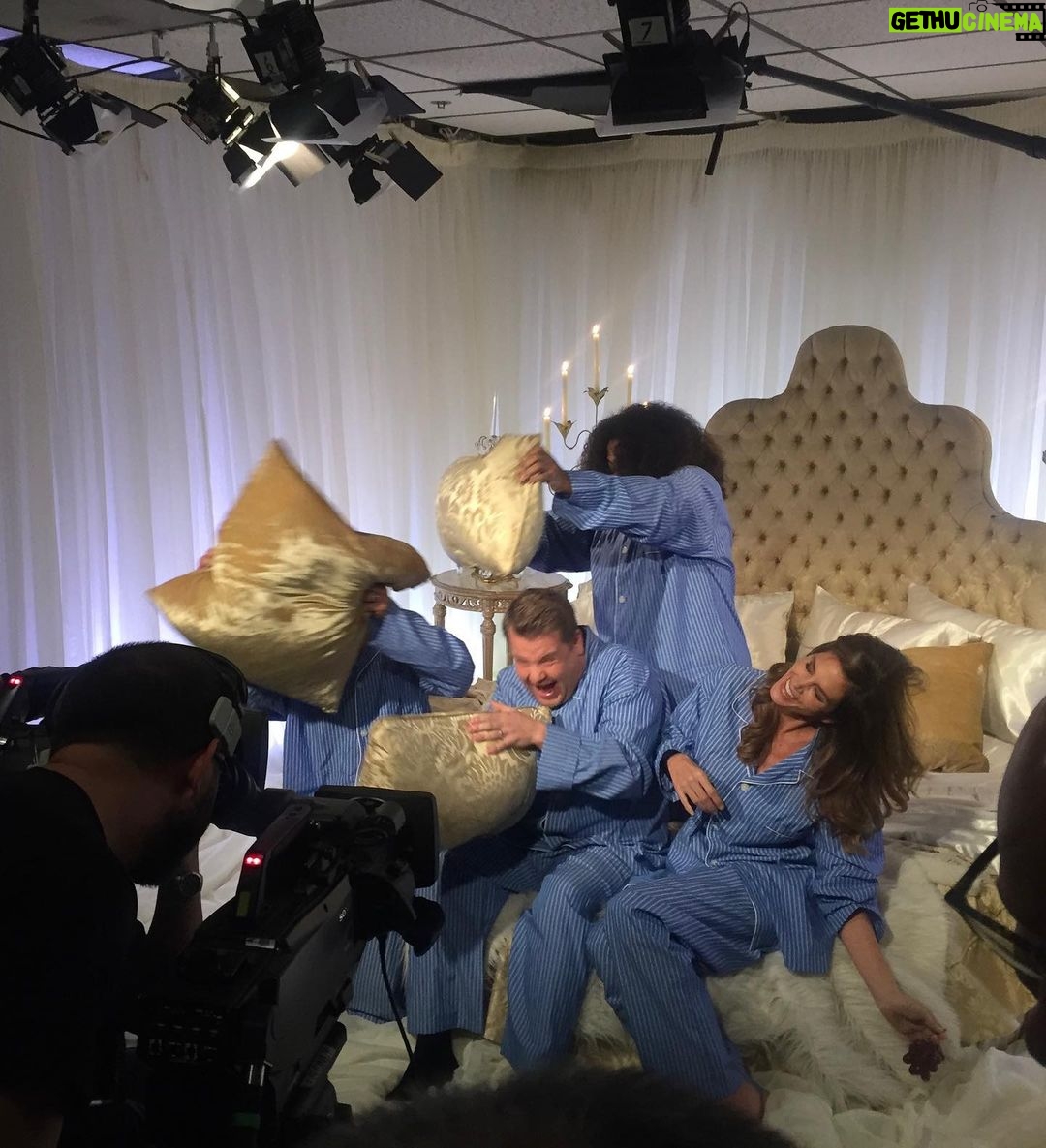 Cindy Crawford Instagram - Thanks for the laughs, the pillow fight, and the Pepsi @j_corden ❤️ We’ll miss you on @latelateshow!