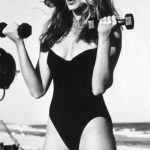 Cindy Crawford Instagram – It’s not a resolution, it’s a lifestyle 🤍🧘🏻♀️💪🏼🏃🏻♀️🏋🏻♀️