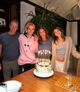 Cindy Crawford Instagram - When all you want for your birthday is this… ❤️