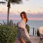 Cindy Crawford Instagram - Little moments of 2022. Looking forward to the new year ✨🙏🏻
