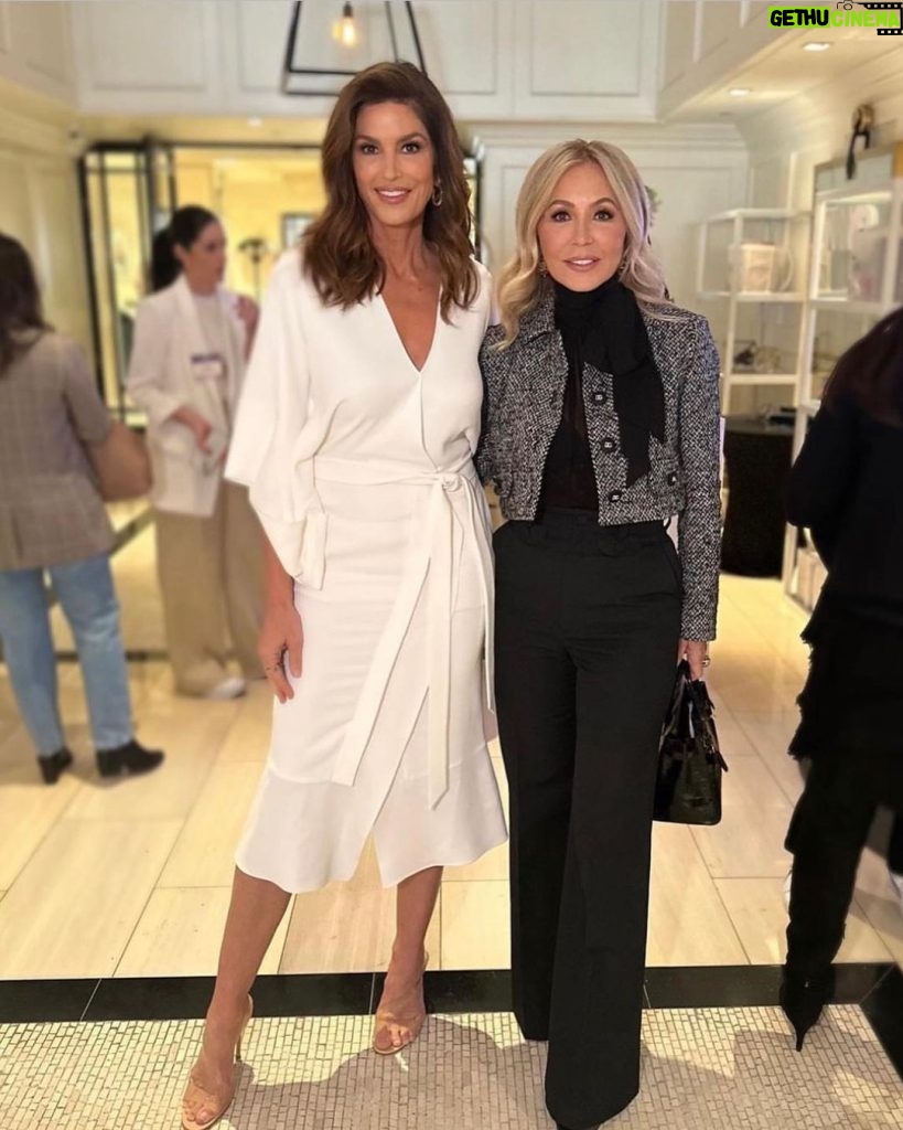 Cindy Crawford Instagram - So honored to be invited to share the stage with @anastasiasoare and @jennybefine at the @WWD Los Angeles Beauty conference - to talk about @meaningfulbeauty and the beauty business! Thanks @terria_beauty and @dimitrishair for the early glam 😘 #WWDSummits