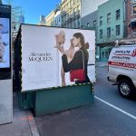 Cindy Crawford Instagram - Love The Big Apple anytime but especially leading up to the holidays - with all the lights and decorations 🎄 And nothing gets me in the holiday spirit more than catching up with family and friends! ❤️ New York, New York