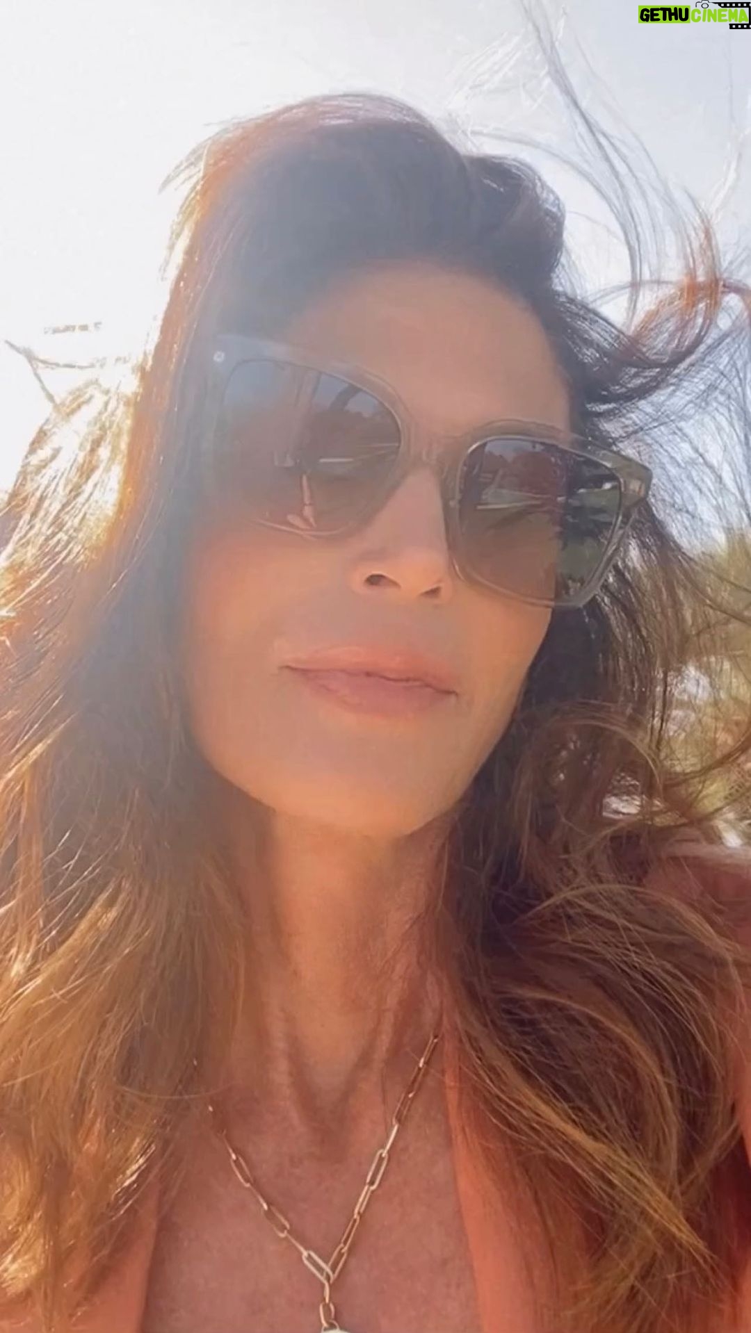 Cindy Crawford Instagram - @yaleaeyewear summer 🧡 #yaleaisme