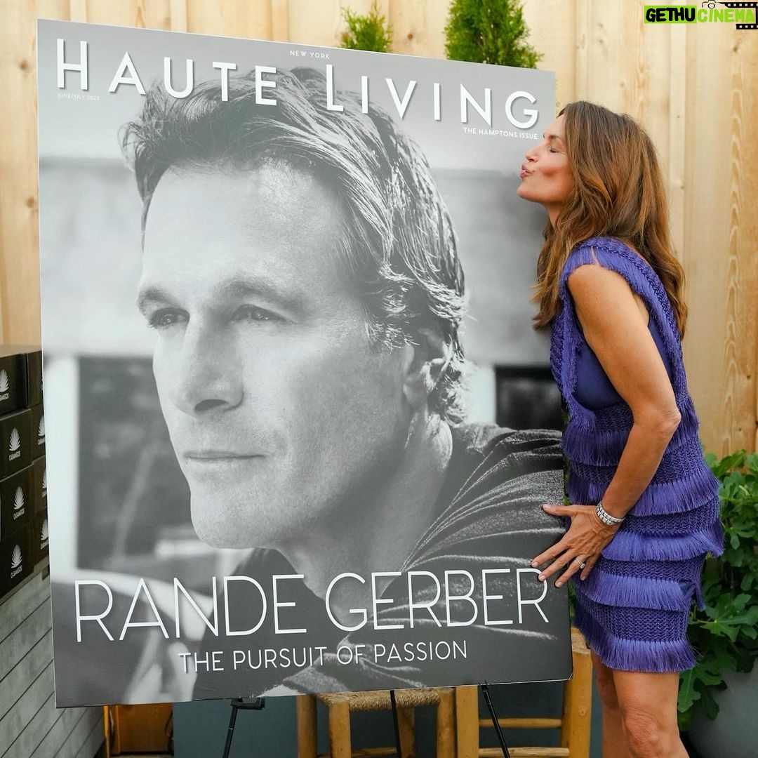 Cindy Crawford Instagram - Had fun celebrating my own cover star last night at @lebilboquetsagharbor. Congrats @randegerber on your @hauteliving cover 😘 Sag Harbor, New York