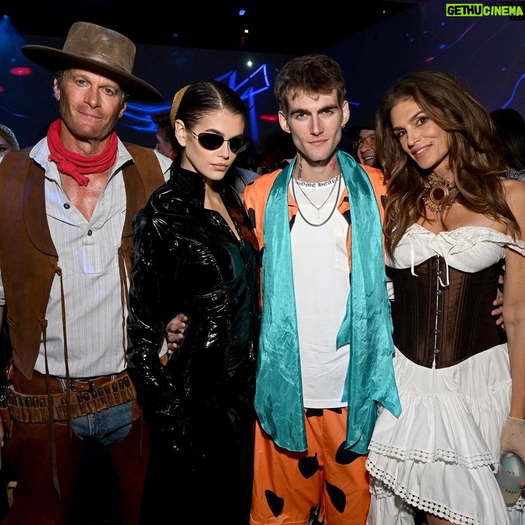 Cindy Crawford Instagram - Happy @casamigos Halloween y’all!